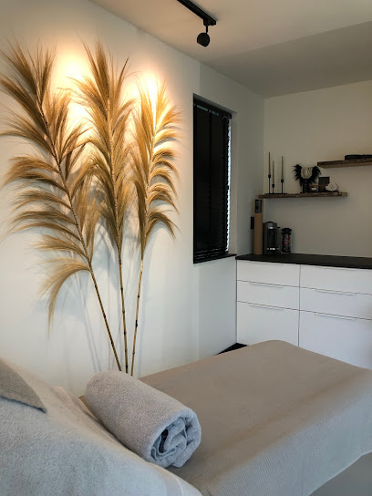 Interieur van Be Browed in Zoetermeer