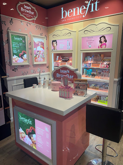 Interieur van Benefit BrowBar - Veldhoven in Veldhoven
